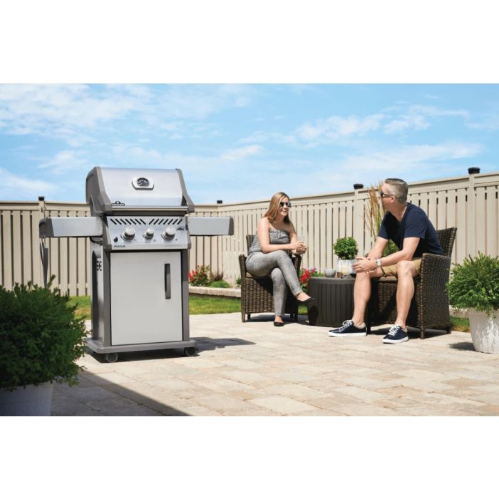 Napoleon Rogue XT365 - 2 Burner BBQ with Infrared side Burner - Gas